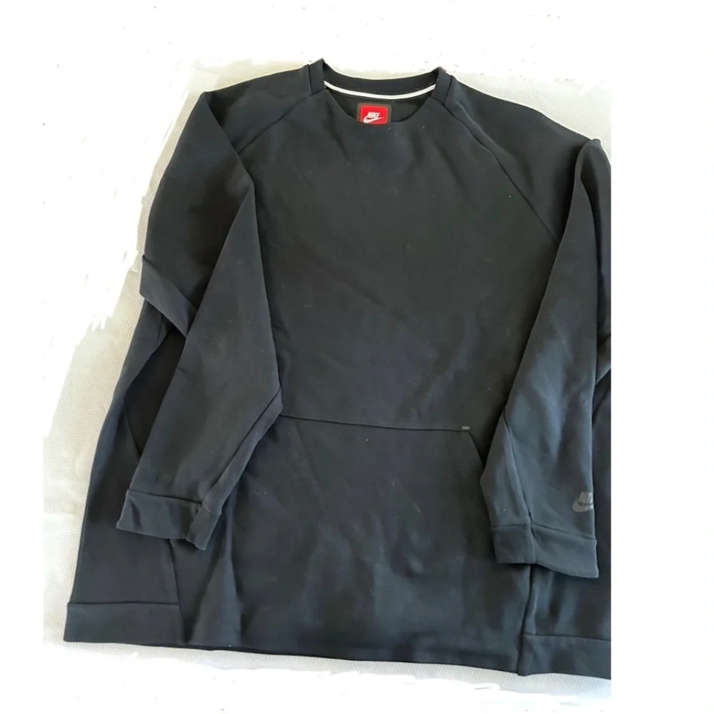 Nike sweatshirt in black - Picture 4 of 5